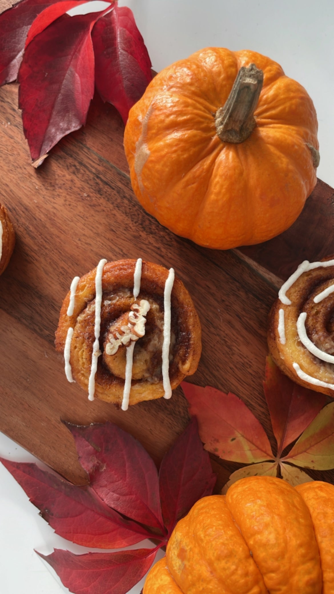 Pumpkin Spice Cinnamon Buns